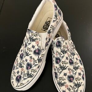 VANS Slip On sneakers in 🌸 FLORAL Print